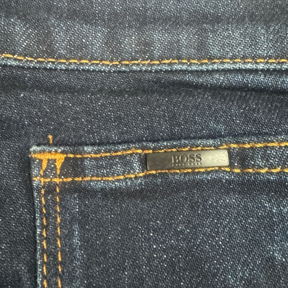 BOSS HUGO BOSS Regular fit Jeans in dark blue - Picture 5 of 10